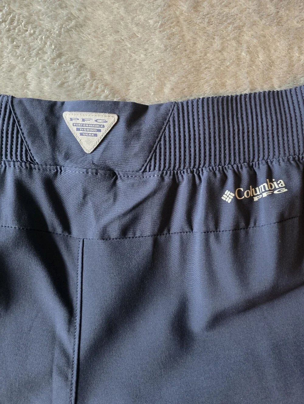 Columbia Sportswear PFG Navy Active Shorts - Style XL5032 - Size S